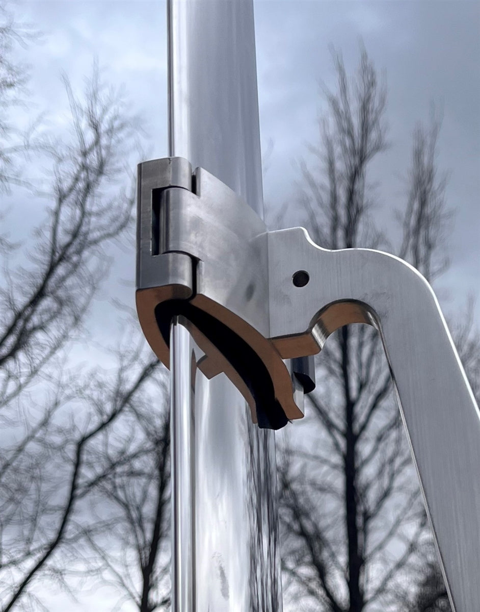 SkySki > Strut Locker