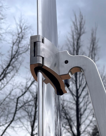 SkySki > Strut Locker